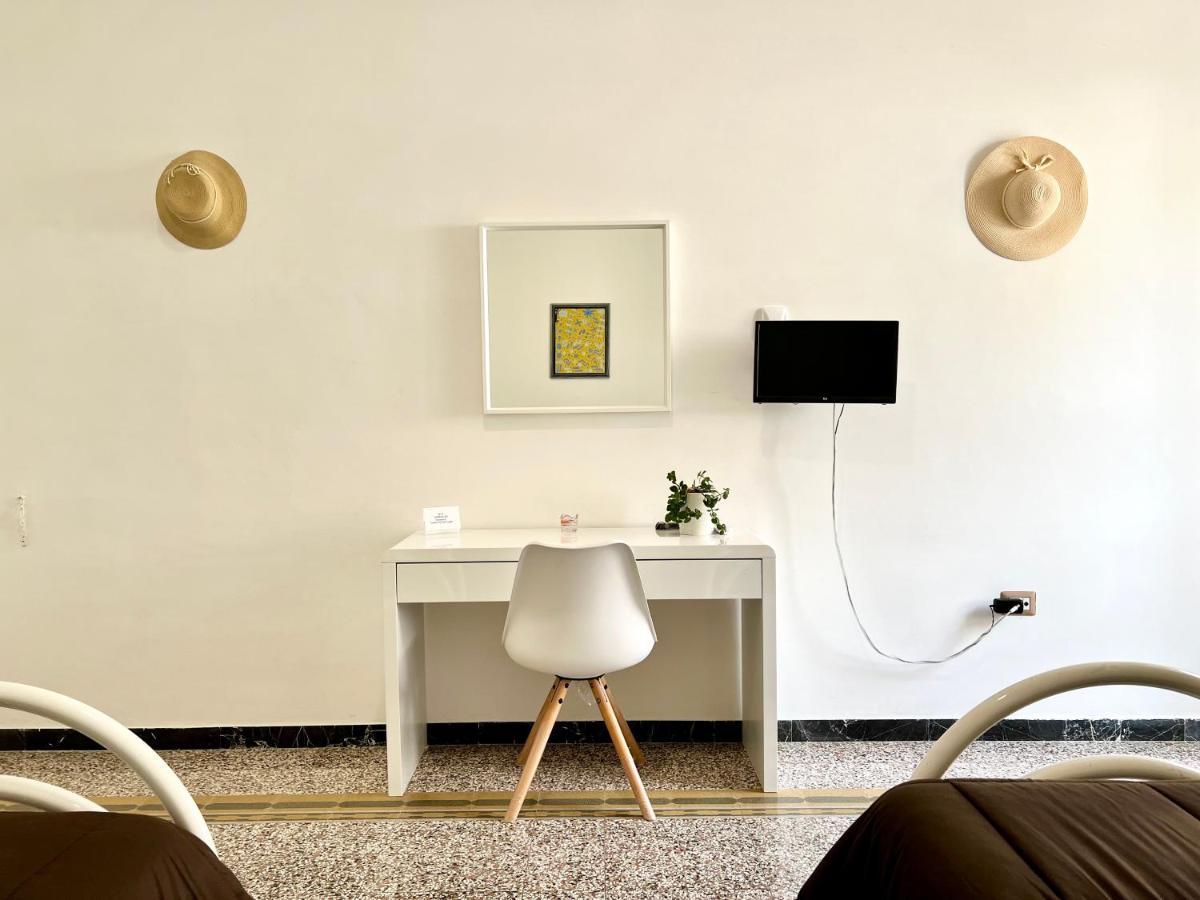 Casa Vacanze Sunshine Salerno Exterior foto